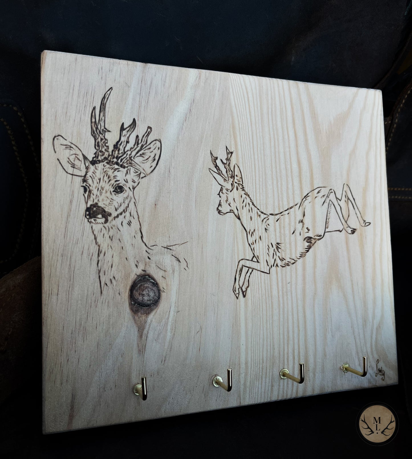 Cuelga llaves en madera maciza CORZO
